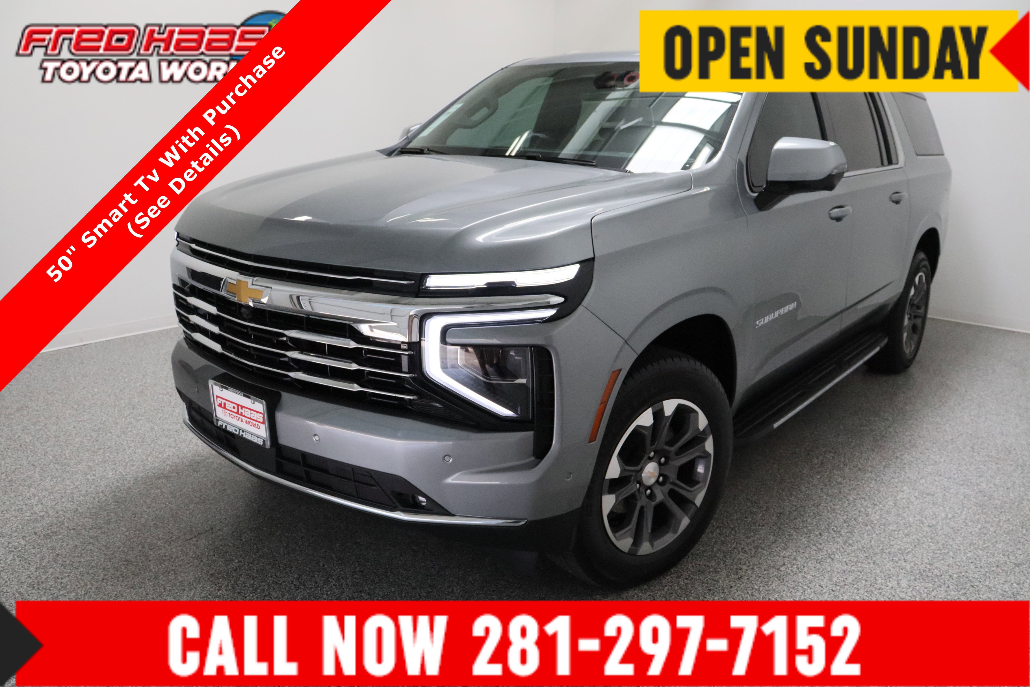 Used 2025 Chevrolet Suburban LT w/ Comfort Package RWD image 1