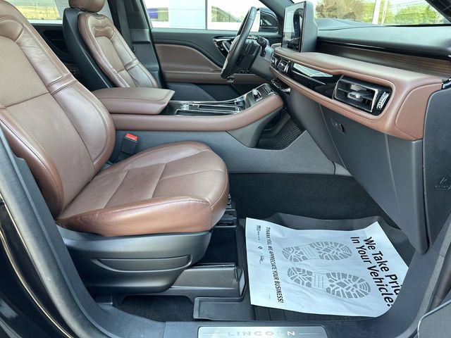 Used 2025 Lincoln Aviator Reserve w/ Illumination Package AWD/4WD image 20