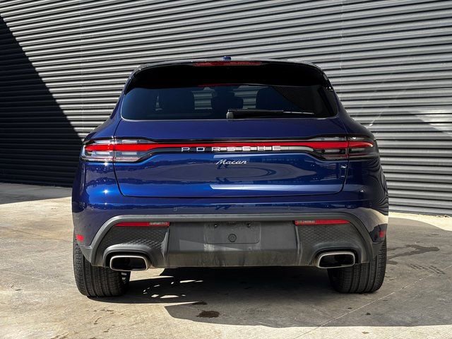 Used 2025 Porsche Macan AWD/4WD image 6