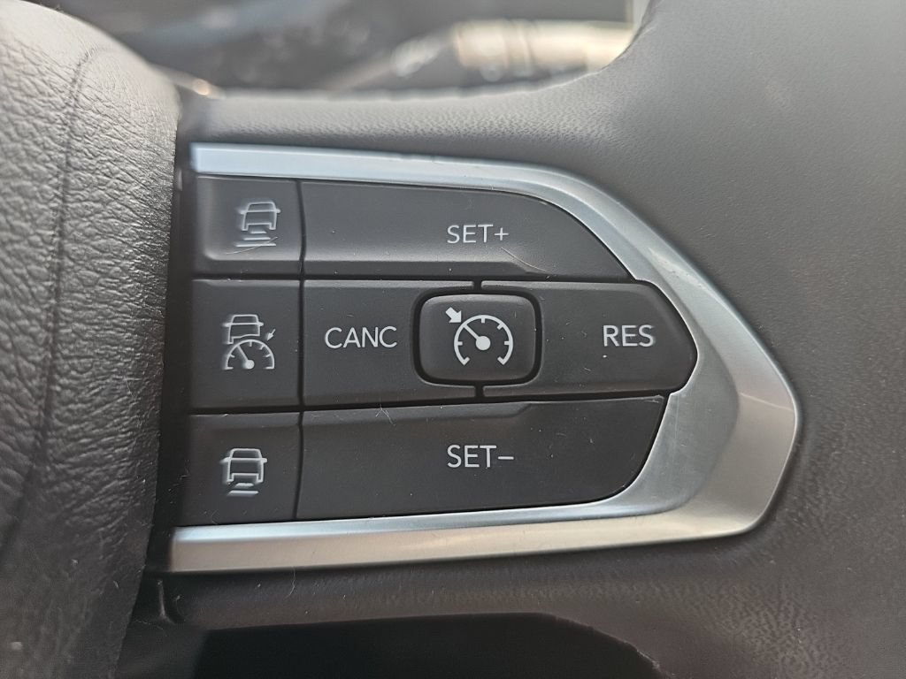 Certified 2026 Jeep Compass Limited AWD/4WD image 32
