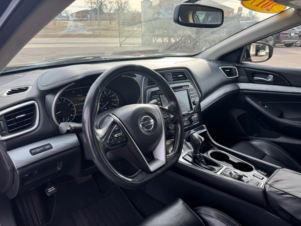 Used 2017 Nissan Maxima 3.5 SV image 10