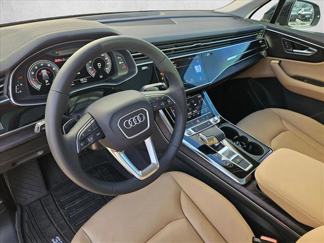 Used 2023 Audi Q7 2.0T Premium w/ Convenience Package AWD/4WD image 12