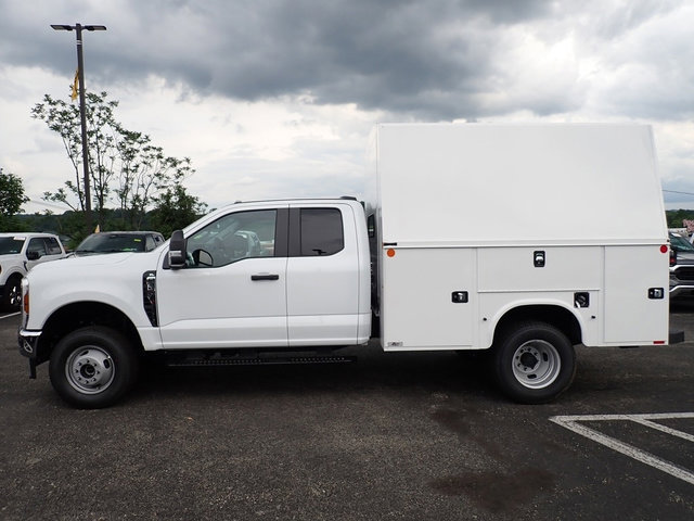 New 2026 Ford F350 XL w/ XL Chrome Package AWD/4WD image 2