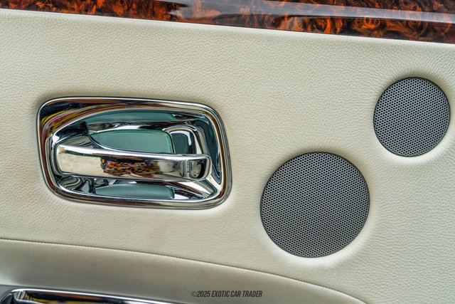 Used 2015 Rolls-Royce Ghost image 35