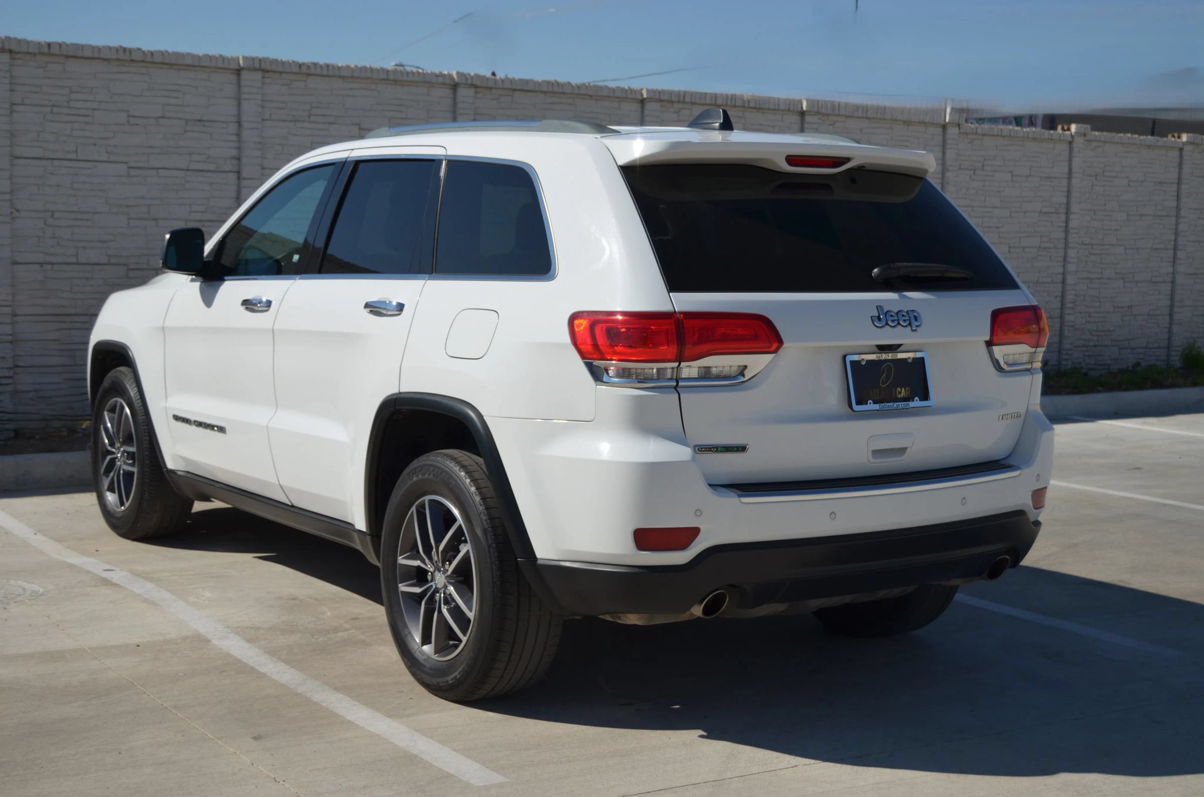 Used 2018 Jeep Grand Cherokee Limited RWD image 6