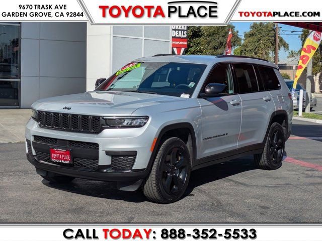 Used 2023 Jeep Grand Cherokee L Laredo AWD/4WD image 1