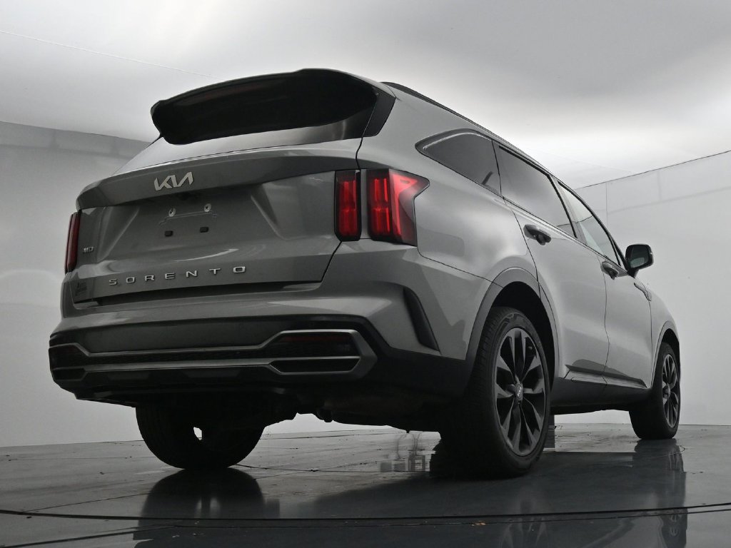 Used 2022 Kia Sorento SX AWD/4WD image 22