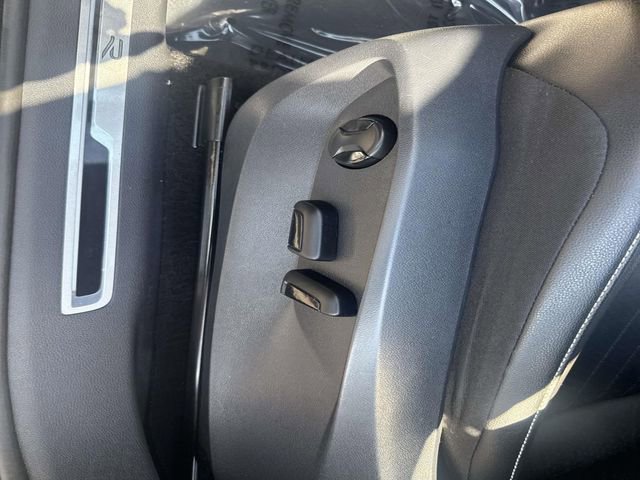 Used 2022 Volkswagen Tiguan SE R-Line image 21