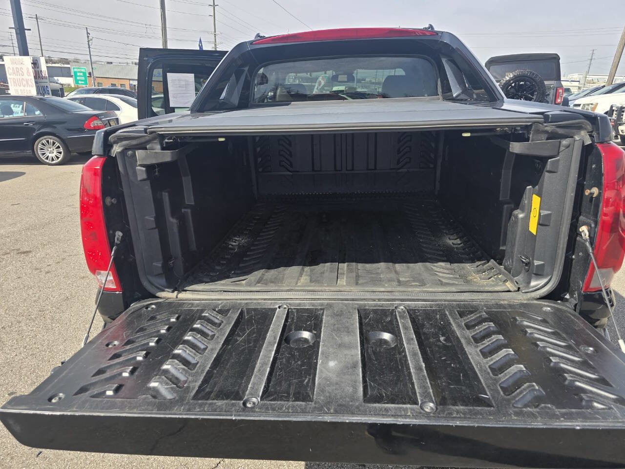 Used 2008 Cadillac Escalade EXT image 14