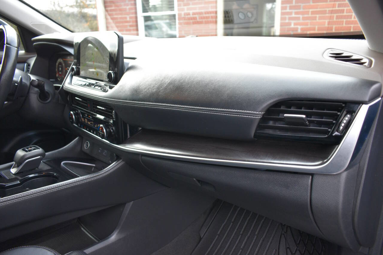 Used 2021 Nissan Rogue Platinum image 22