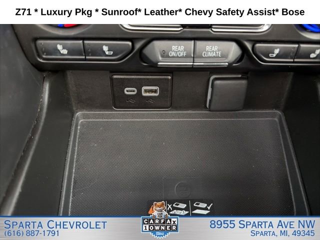 Used 2024 Chevrolet Suburban Z71 w/ Luxury Package image 31