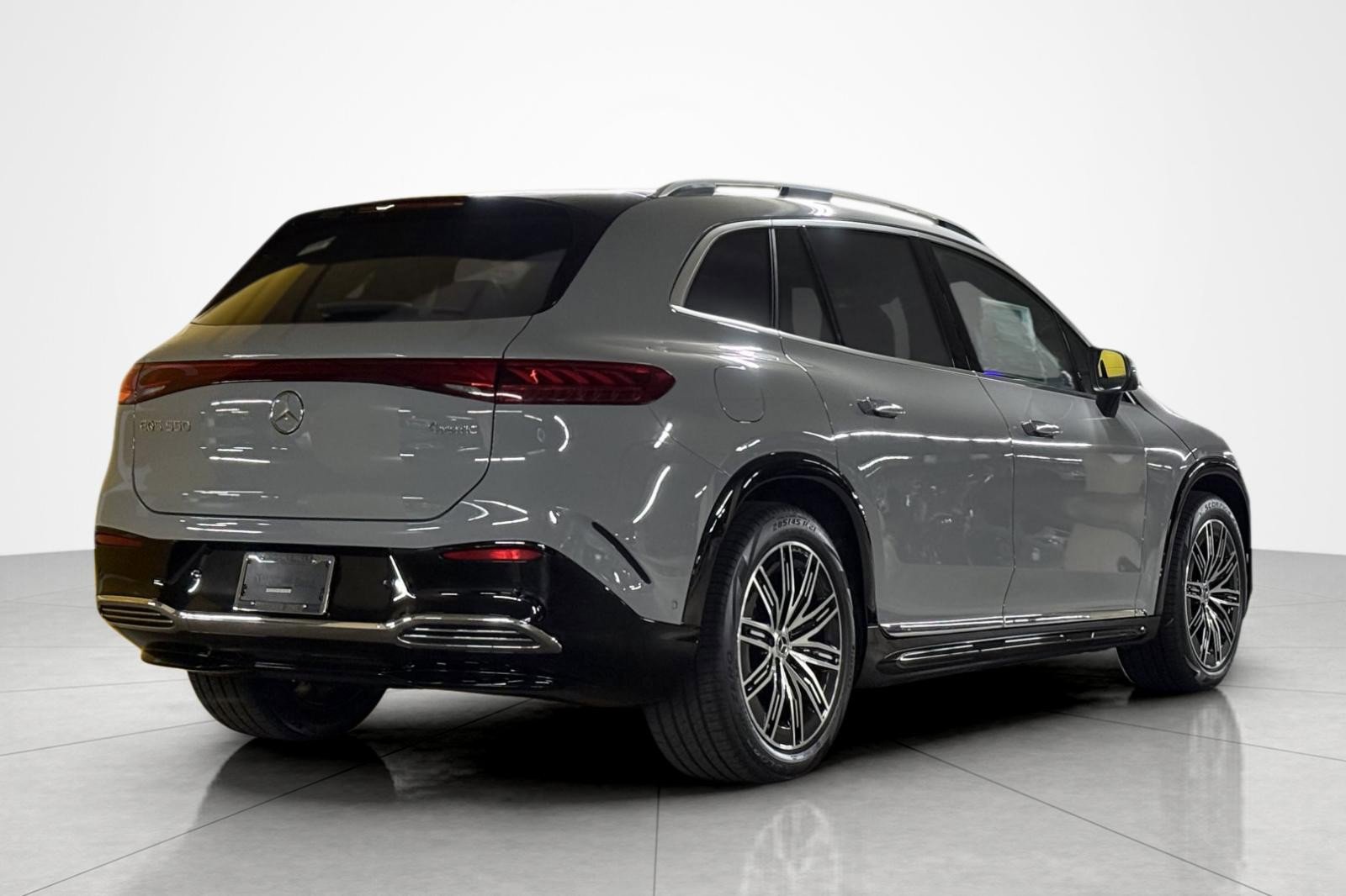 New 2026 Mercedes-Benz EQS 550 4MATIC SUV image 5