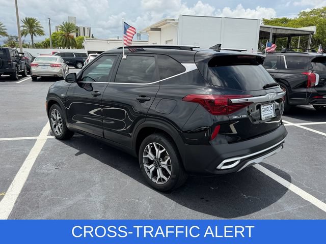 Used 2023 Kia Seltos EX AWD/4WD image 5