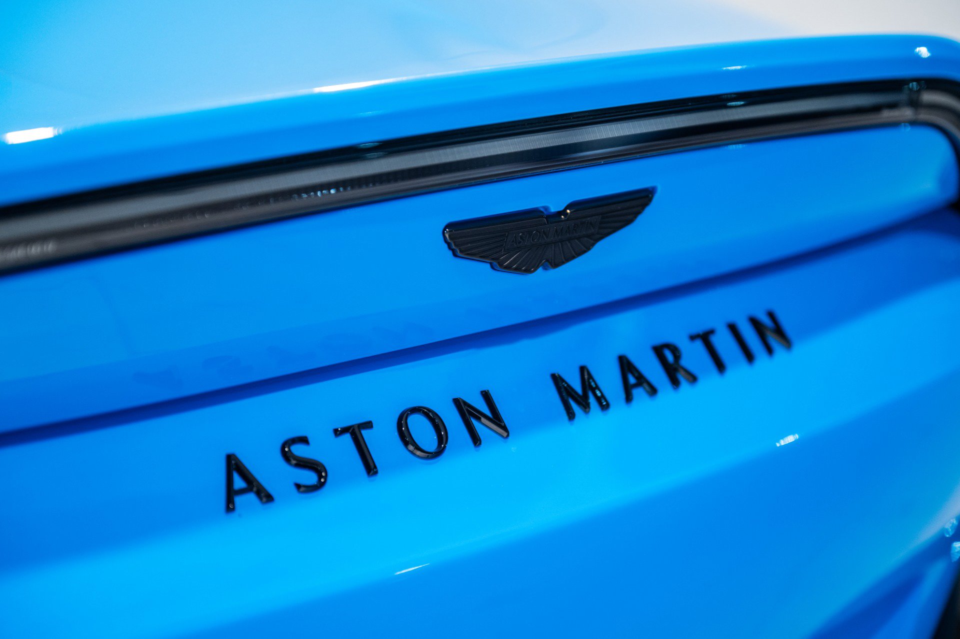 New 2026 Aston Martin V8 Vantage Roadster image 8
