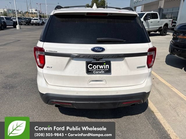 Used 2017 Ford Explorer XLT w/ Equipment Group 202A FWD image 9