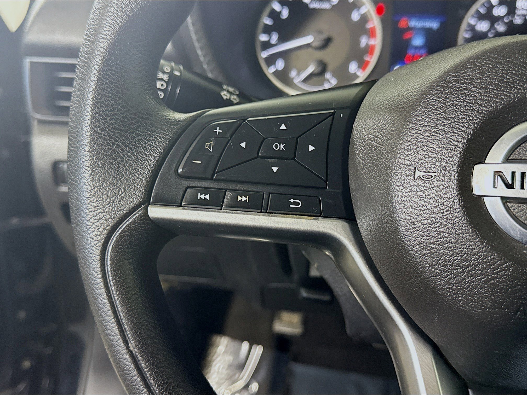 Used 2022 Nissan Sentra S image 14