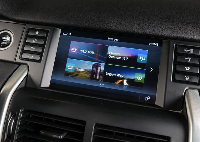 Used 2017 Land Rover Discovery Sport HSE image 14