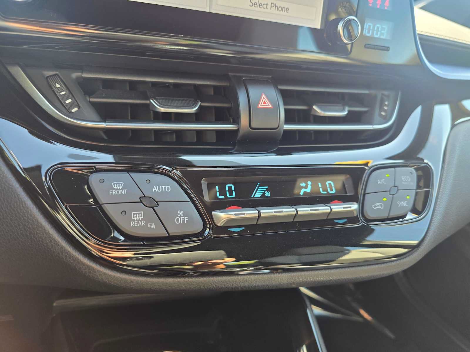 Used 2019 Toyota C-HR XLE FWD image 28