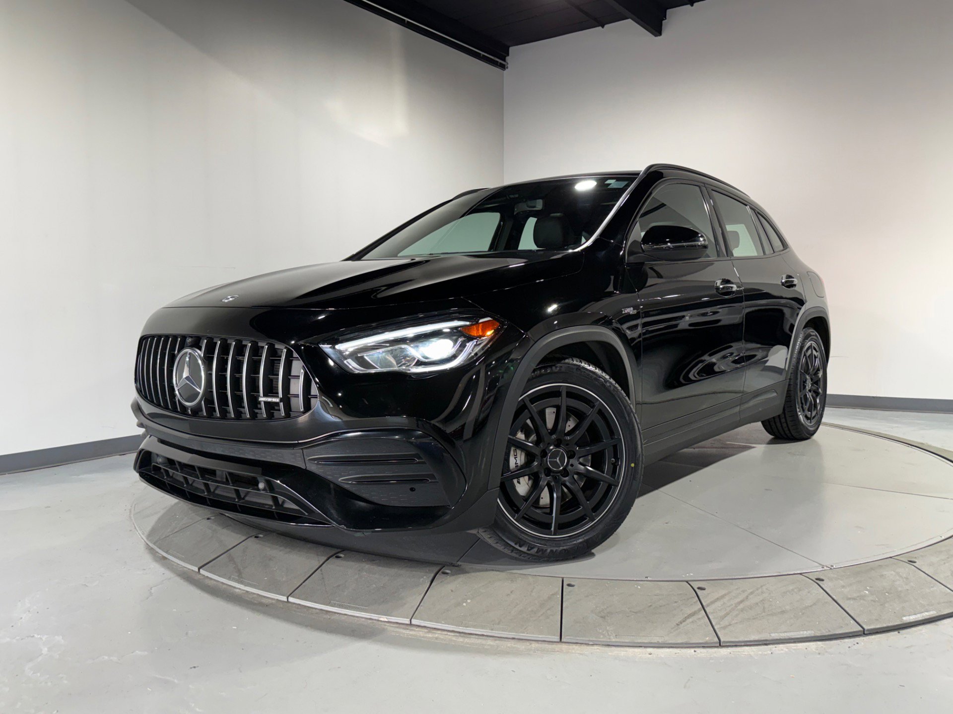 Used 2022 Mercedes-Benz GLA 35 AMG 4MATIC w/ Premium Package Lite