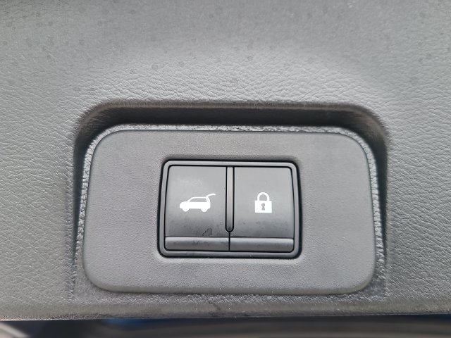 Used 2023 Nissan Rogue SV w/ SV Premium B Package FWD image 10