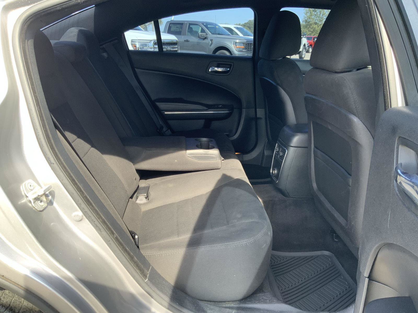 Used 2014 Dodge Charger SE RWD image 40