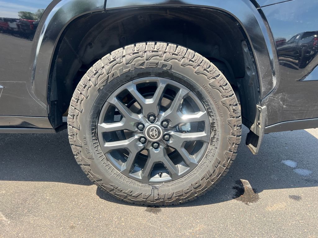 Used 2024 Toyota Sequoia Platinum AWD/4WD image 11