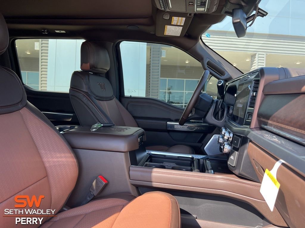 New 2025 Ford F350 King Ranch w/ FX4 Off-Road Package image 17