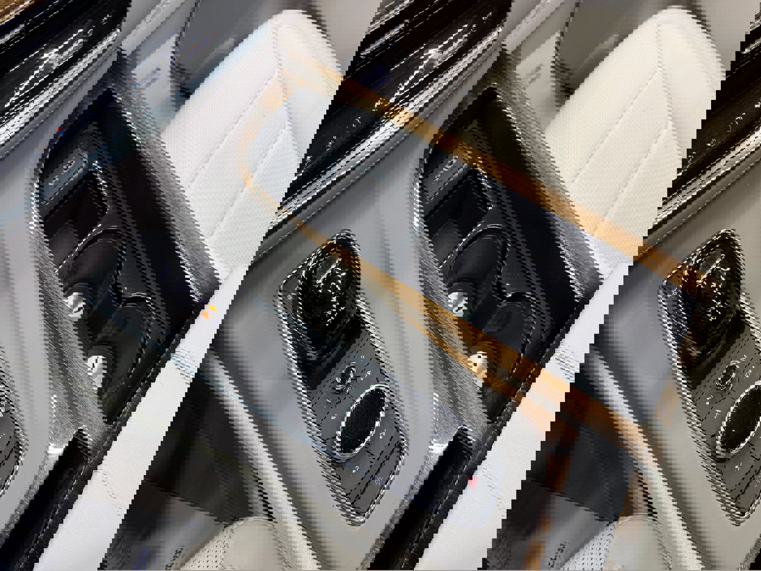 Used 2023 Cadillac Escalade Premium Luxury Platinum AWD/4WD image 23