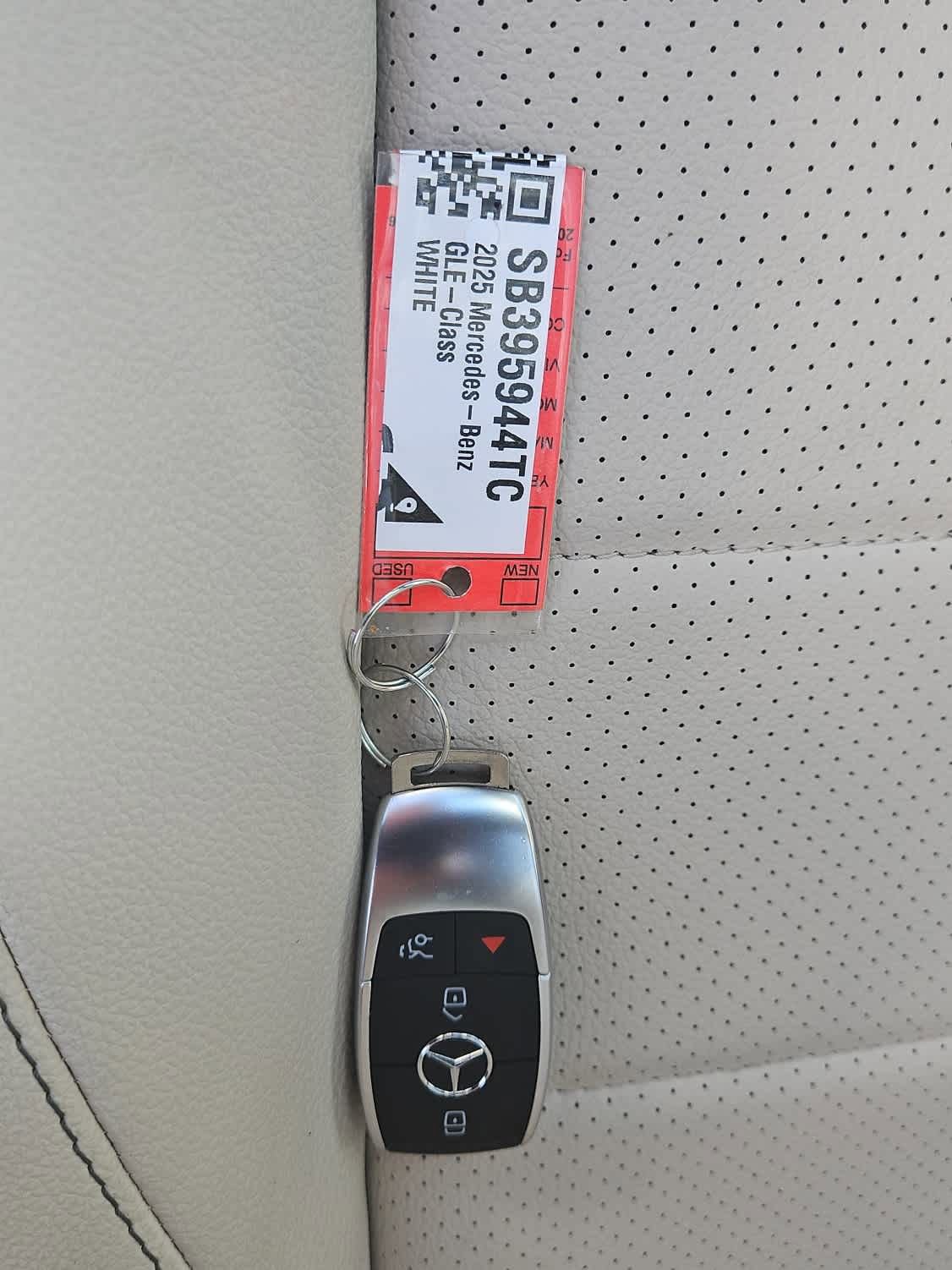 Used 2025 Mercedes-Benz GLE 450e 4MATIC image 21