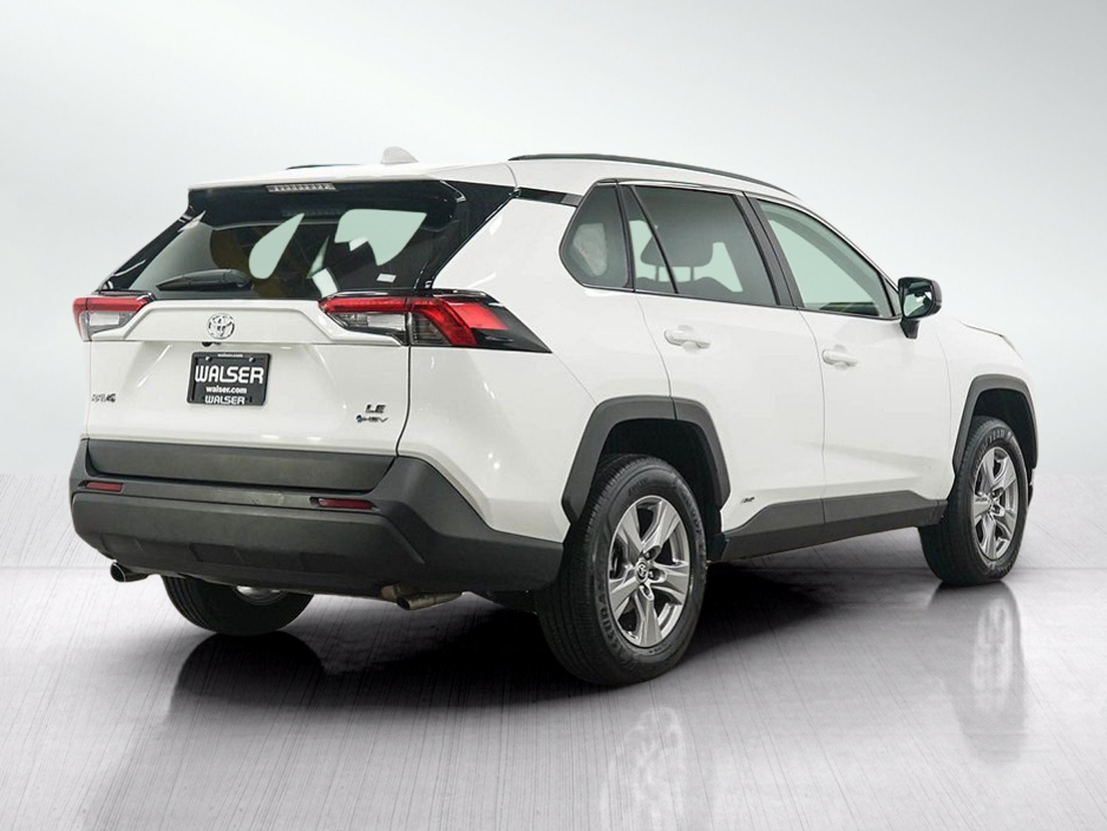 Used 2025 Toyota RAV4 LE AWD/4WD image 5