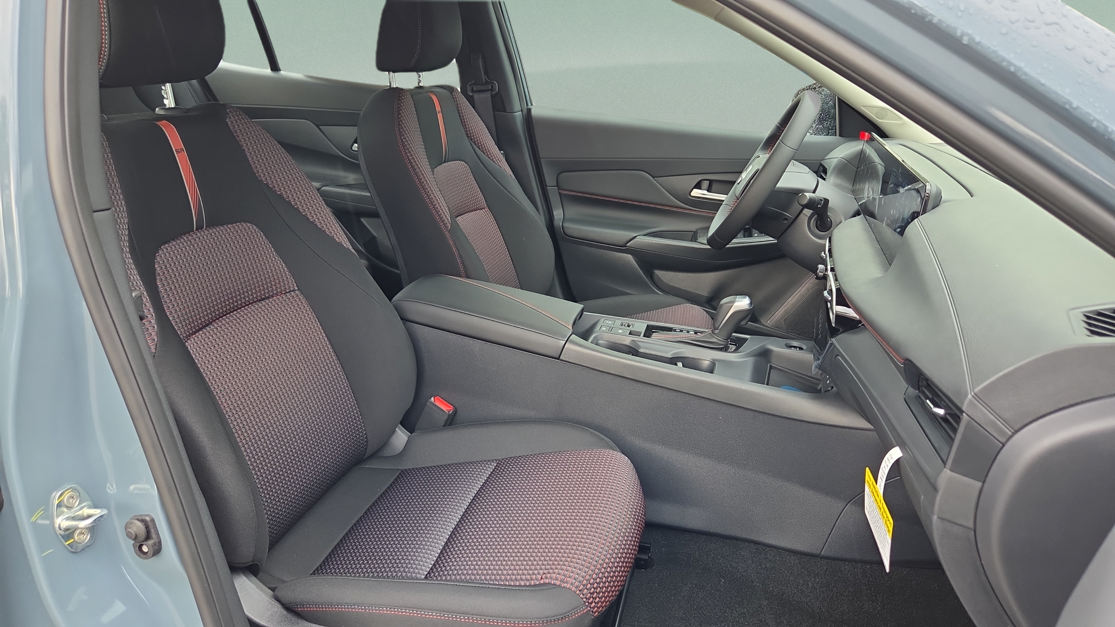 New 2027 Nissan Sentra SR w/ Floor Mat Package FWD image 18