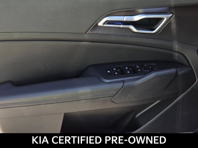 Certified 2026 Kia Sportage EX w/ EX Panorama Roof Package FWD image 18