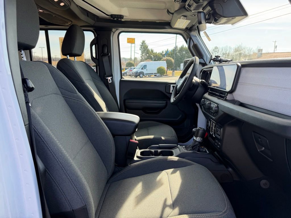 Used 2024 Jeep Gladiator Sport image 30