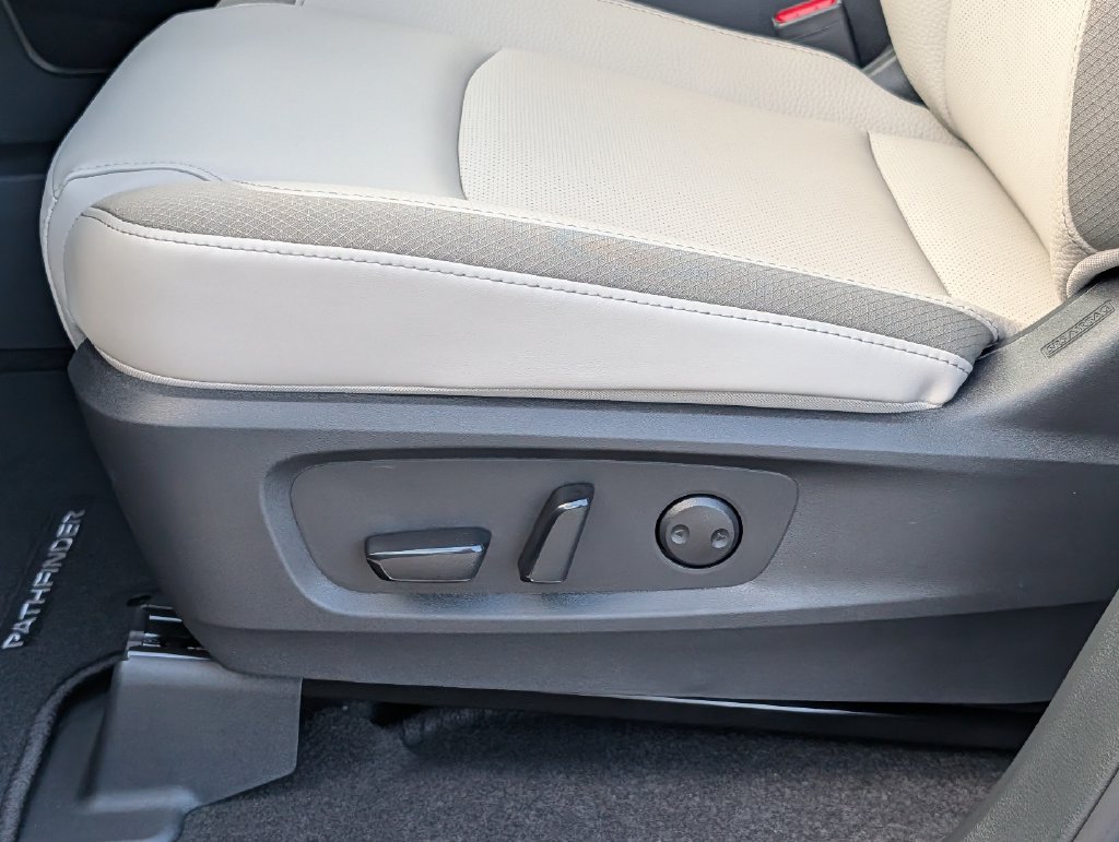 New 2026 Nissan Pathfinder SL FWD image 15