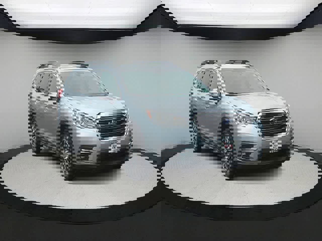 Used 2022 Subaru Ascent Limited w/ Technology Package image 2