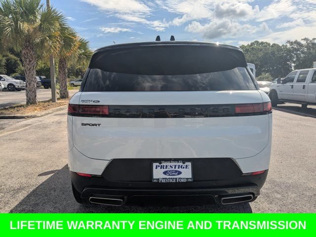 Used 2025 Land Rover Range Rover Sport SE AWD/4WD image 5