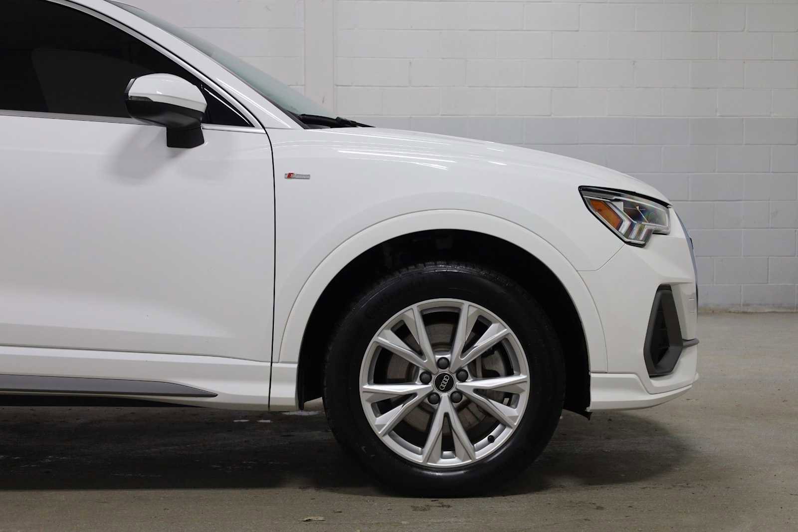 Used 2023 Audi Q3 2.0T Premium w/ Convenience Package image 11