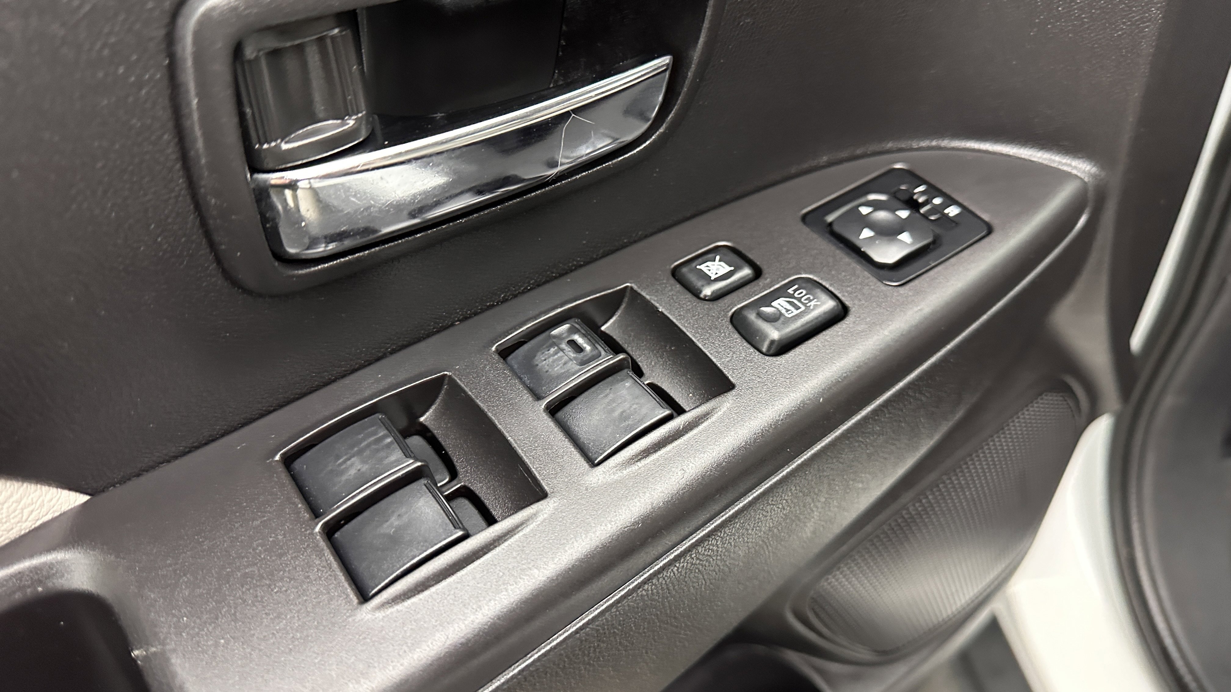 Used 2015 Mitsubishi Outlander Sport GT image 12