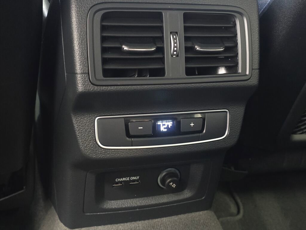 Used 2023 Audi Q5 2.0T Premium w/ Convenience Package image 19