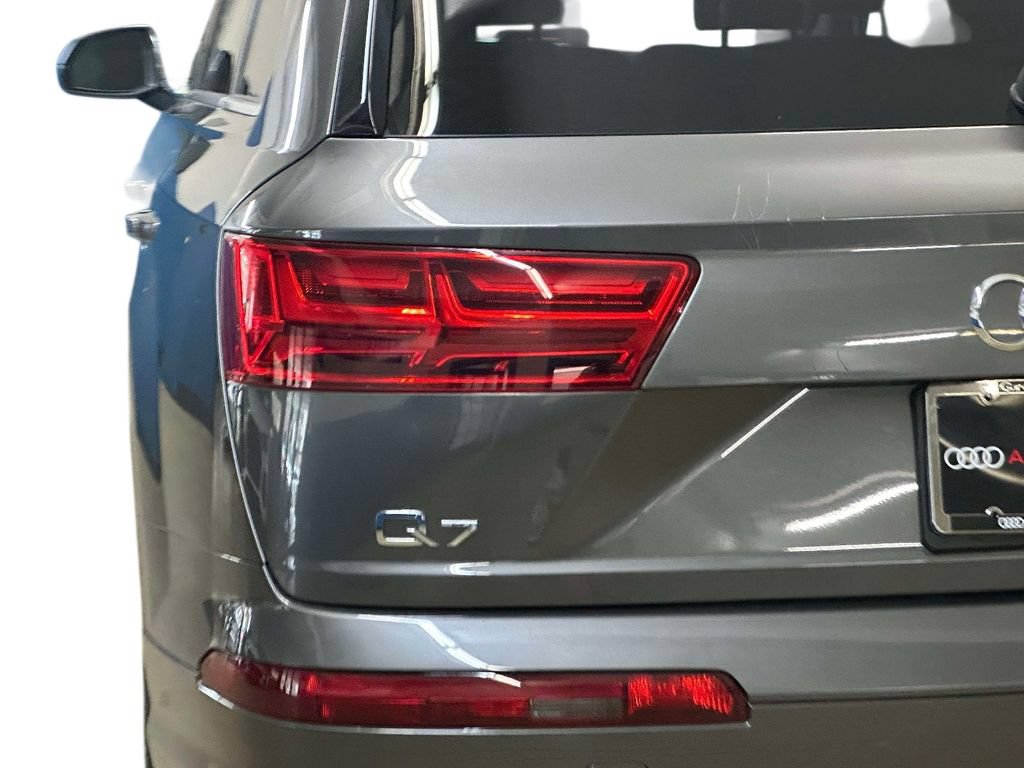 Used 2019 Audi Q7 2.0T Premium Plus w/ Premium Plus Package AWD/4WD image 13