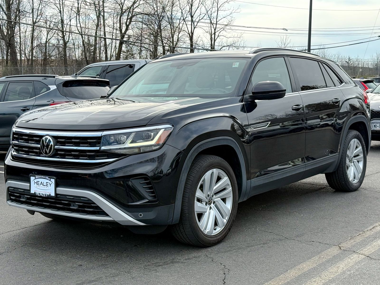Used 2021 Volkswagen Atlas Cross Sport SE w/ Panoramic Sunroof Package AWD/4WD image 3