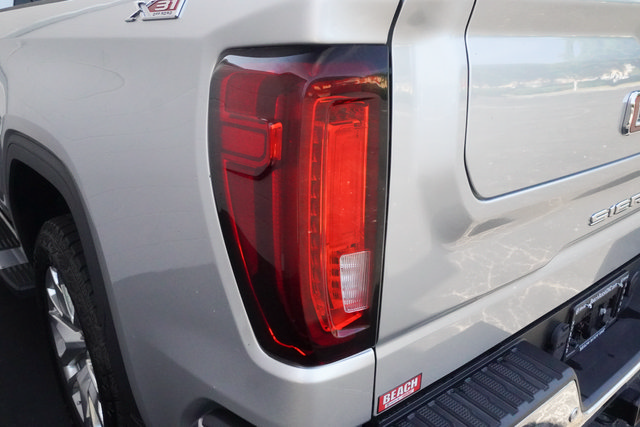 Used 2022 GMC Sierra 1500 SLT w/ SLT Premium Plus Package AWD/4WD image 35