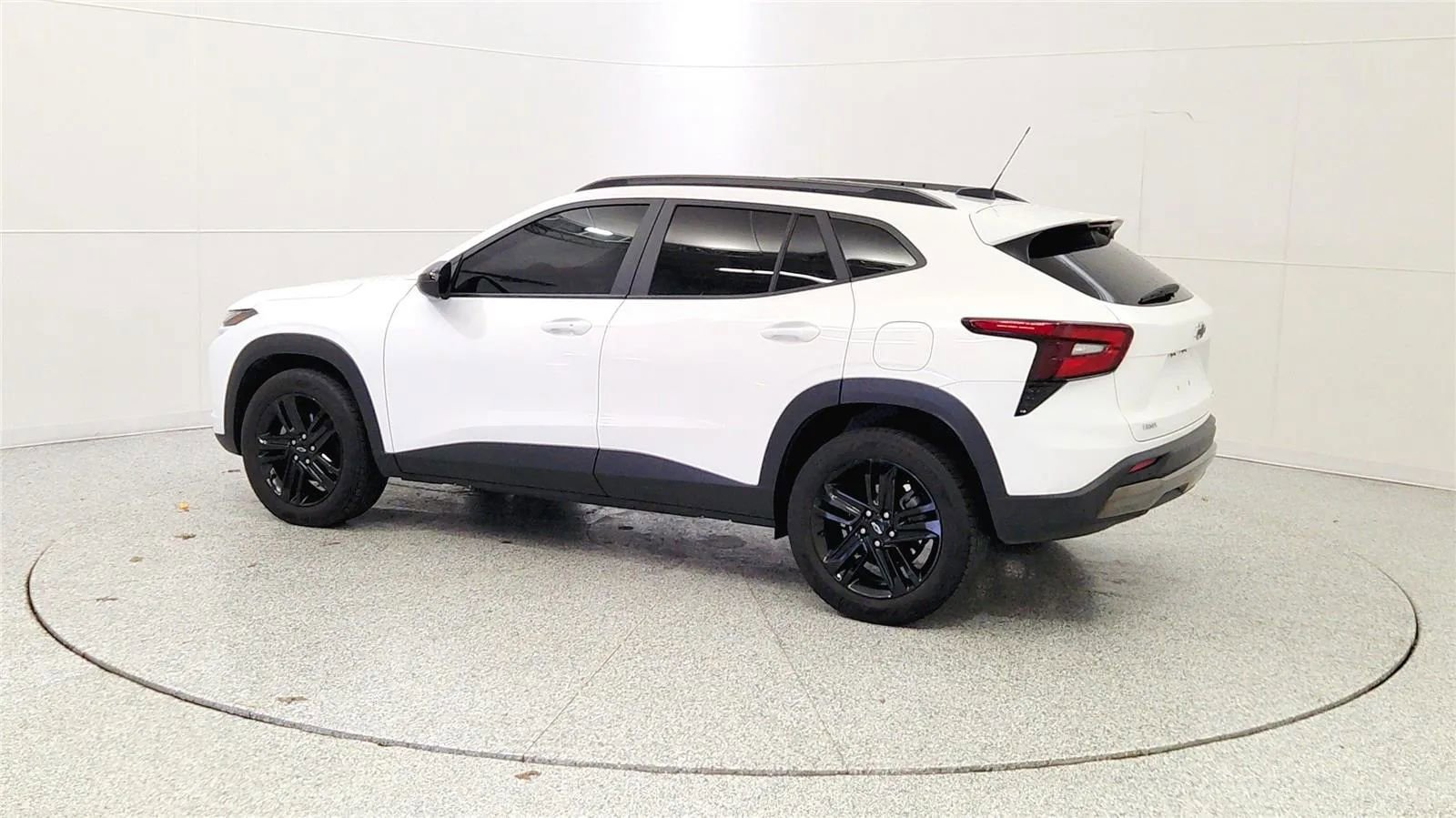 Used 2025 Chevrolet Trax ACTIV w/ Sunroof Package image 5