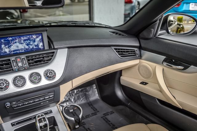 Used 2011 BMW Z4 sDrive35i RWD image 33