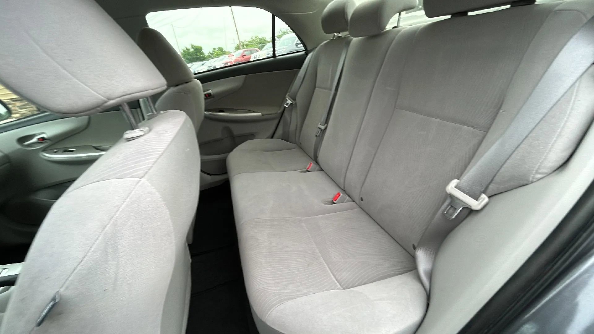 Used 2011 Toyota Corolla LE FWD image 23