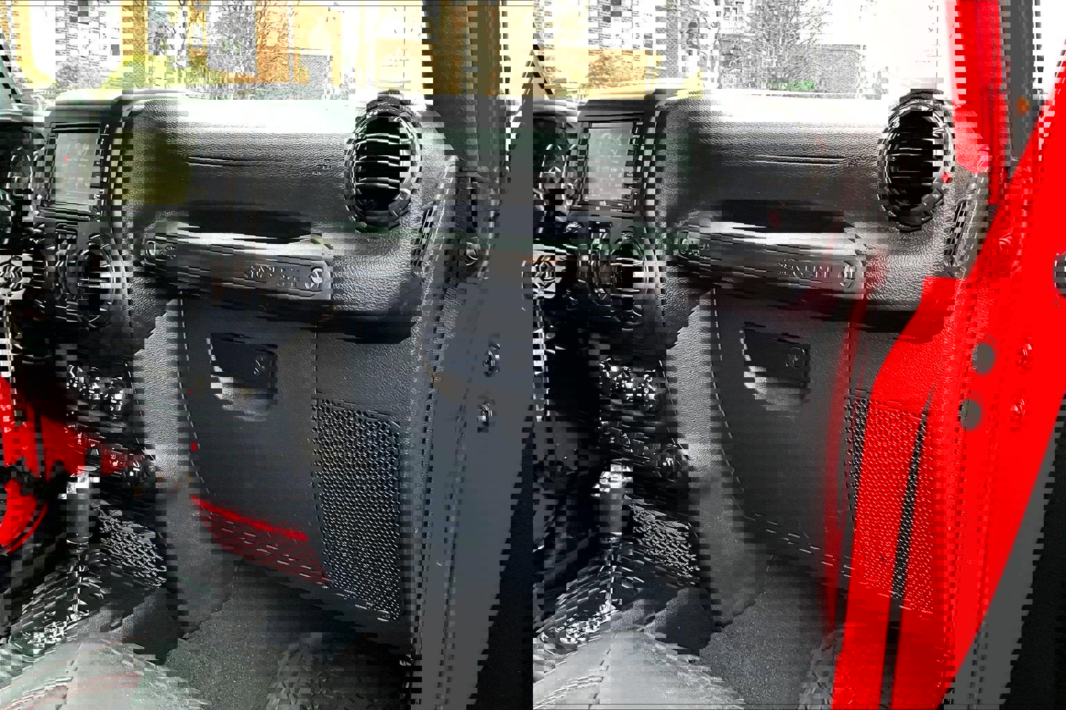 Used 2018 Jeep Wrangler Unlimited Rubicon image 14