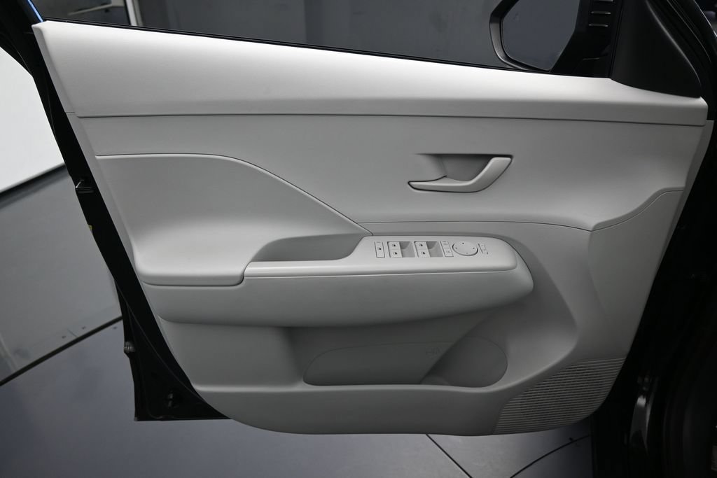 Used 2026 Hyundai Kona SEL Sport FWD image 13