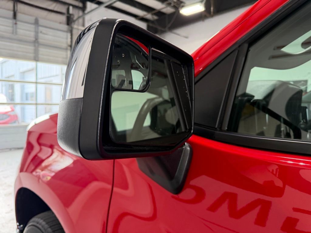 Used 2024 Chevrolet Silverado 1500 LT image 7