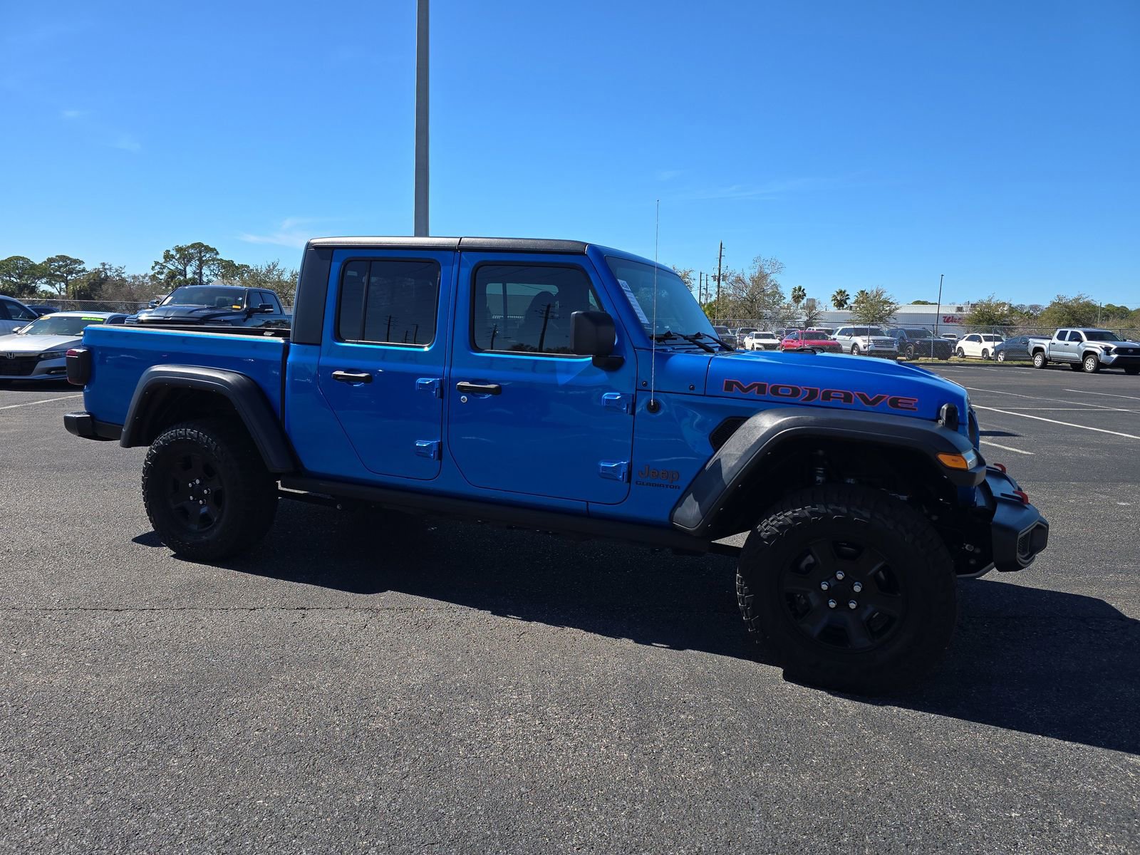 Used 2021 Jeep Gladiator Mojave image 2