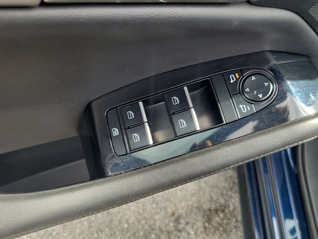 Used 2025 MAZDA MAZDA3 s FWD image 21